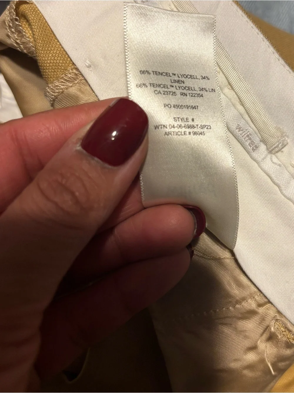 Aritzia Wilfred The Effortless Cruise Linen Pants in Gold Camel color